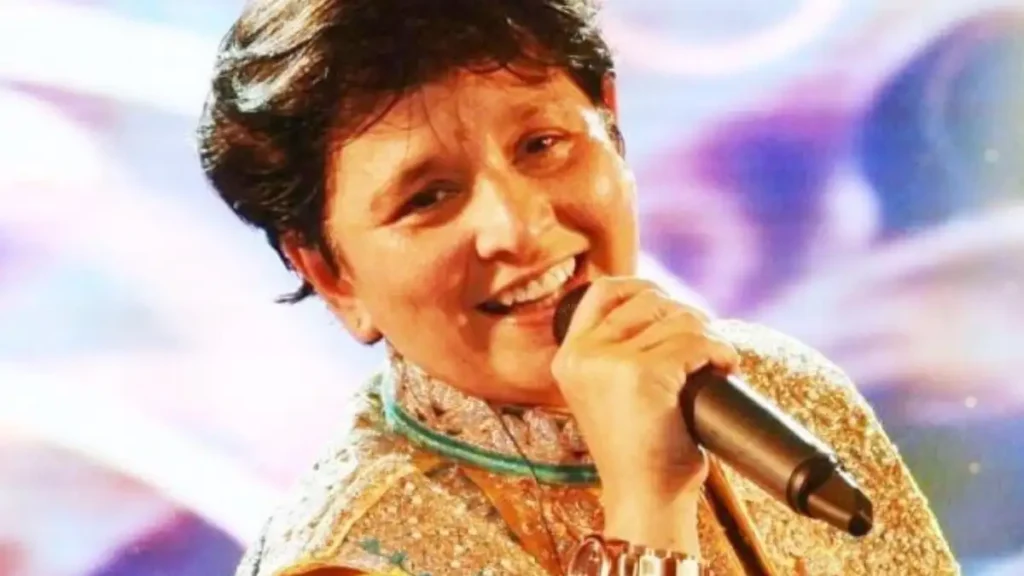Falguni Pathak income